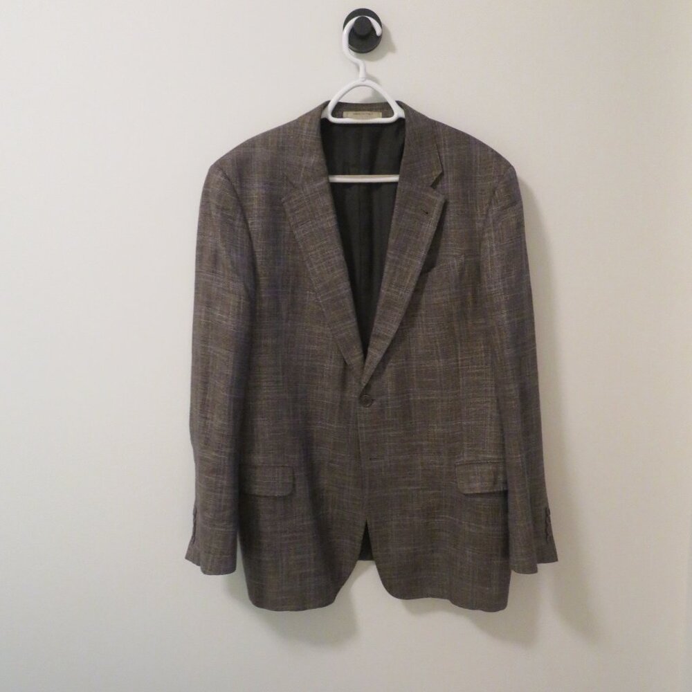 Armani Collezioni Gray/Tan Wool/Viscose Sport Coat. Size 44R. Made in Italy.
